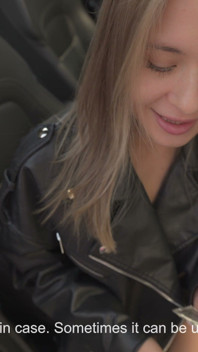 Drobná Sousedka Si Sundala Kondom a Chce Můj Holý Penis Uvnitř Své Těsné Kundičky. Šuká Prsatou Holku. POV Bts