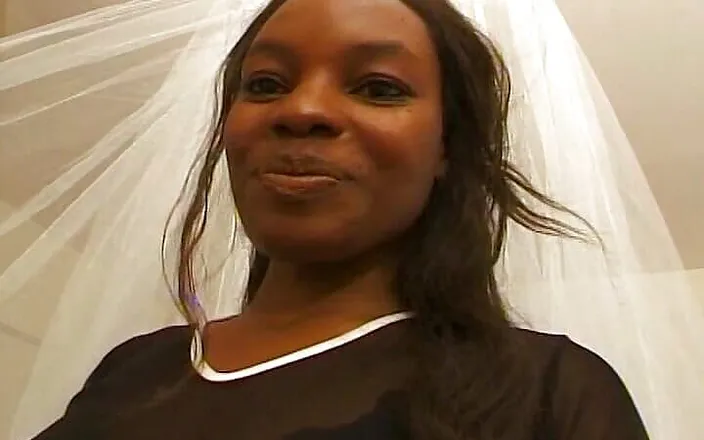 Filles Francaises: Petite Ebony French Babe Enjoys Hard Interracial Fuck