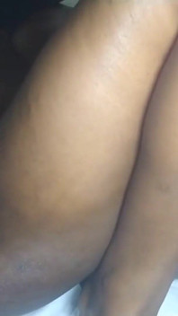 Fată indiancă desi nigeriană crezi că ai unealtă care mă poate face fericit ca acest castravete, videoclipuri porno XXX