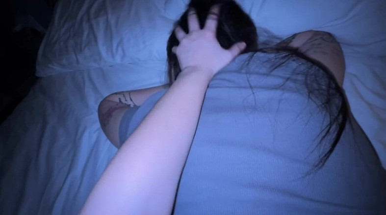 LuchCrush: Meine stiefschwester grob in ihre kleidung gefickt
