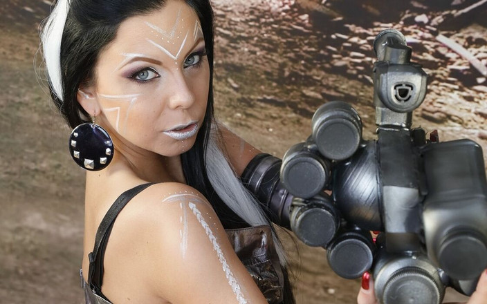 Bravo Models Media: 378 Julia Parker jako Warrior Future Girl