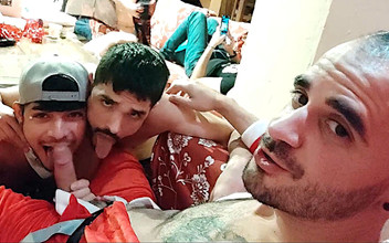 LEO BULGARI: The Good Boys Give a Blowjob to Santa