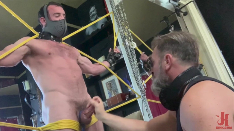 Kinky Bites Gay: 搾乳マイク・ゲイト