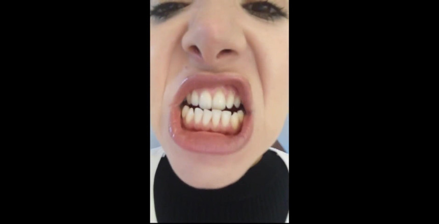 savannahamatoriale: Je ne dois pas me fourre les doigts sur le...