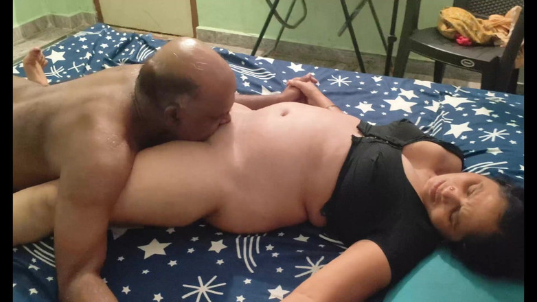 Sexy sindu: Esposa en la casa