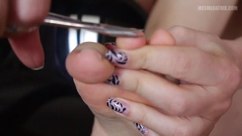 Lady Mesmeratrix Official: Voeten zonder nagellak voor de kont