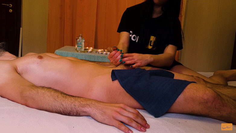 Unlimited Orgasm: Si tocca il mio cazzo mentre mi massaggia. Scopata - Unlimitedorgasm