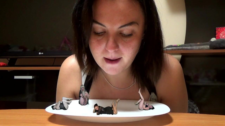 Goddess Misha Goldy: Ho intenzione di mangiare 4 ragazze! Mmm, Squisito!