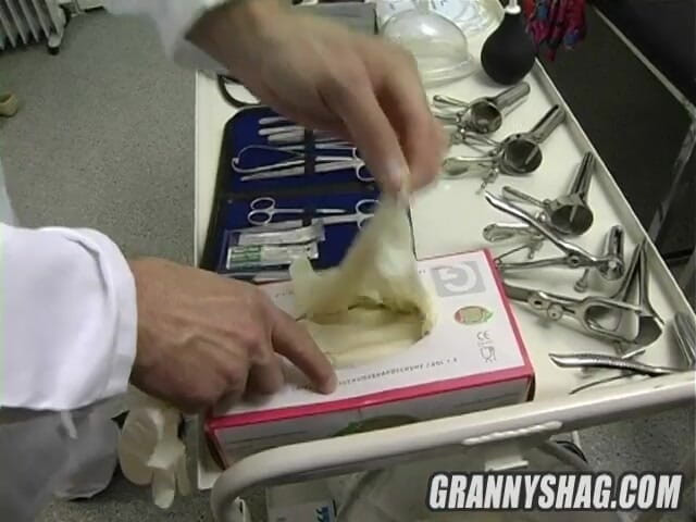 Granny Shag: El ginecólogo es mi médico favorito