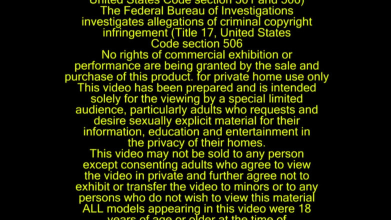 Black Tgirls: TS Holly Strokes bawi się swoim wielkim kutasem