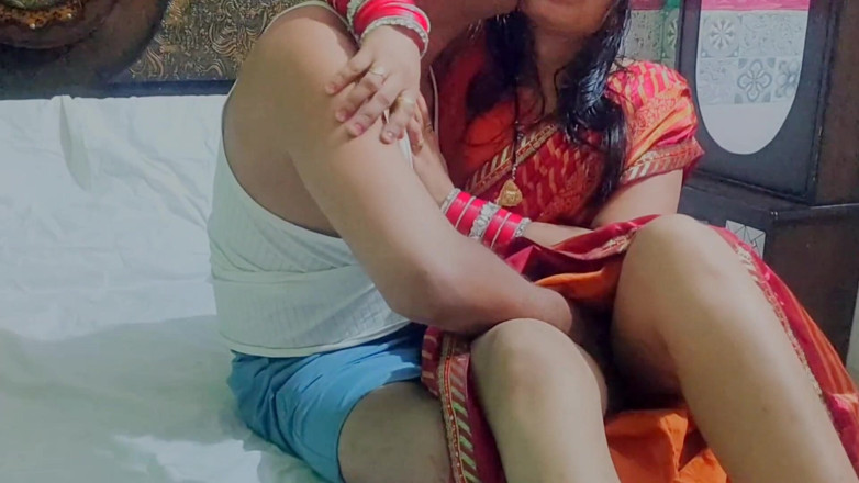 piryaprajapati: Newly Married Bhabi Full Enjoy Fuck in Saree