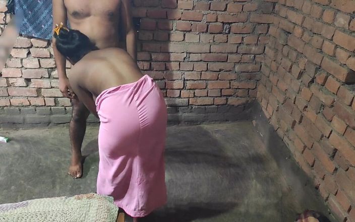 Pumi: Bhabhi 시간 섹스