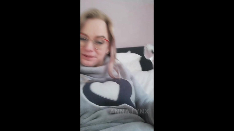 Anna Lynx: Video Dubur Pertama