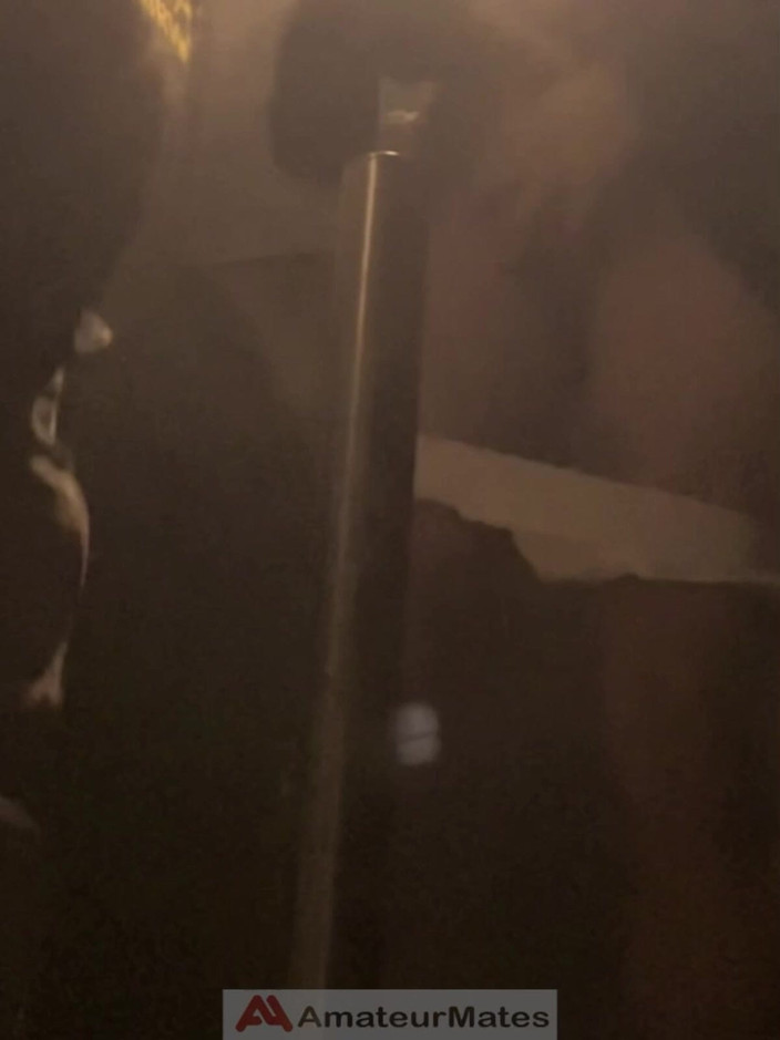 AmateurMates: Jules era in un club e ha detto a questo...