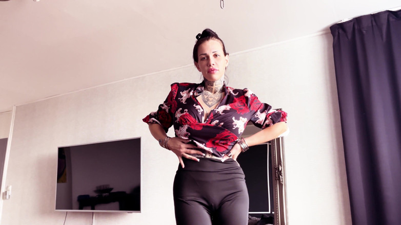 MissAlessaMilano: Kouření s manželem mého nejlepšího přítele