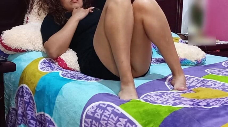 Katerine: Pego assistindo filme erótico