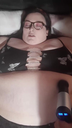 SSBBWLadyBrads: Masáž přes hlavu celé tělo