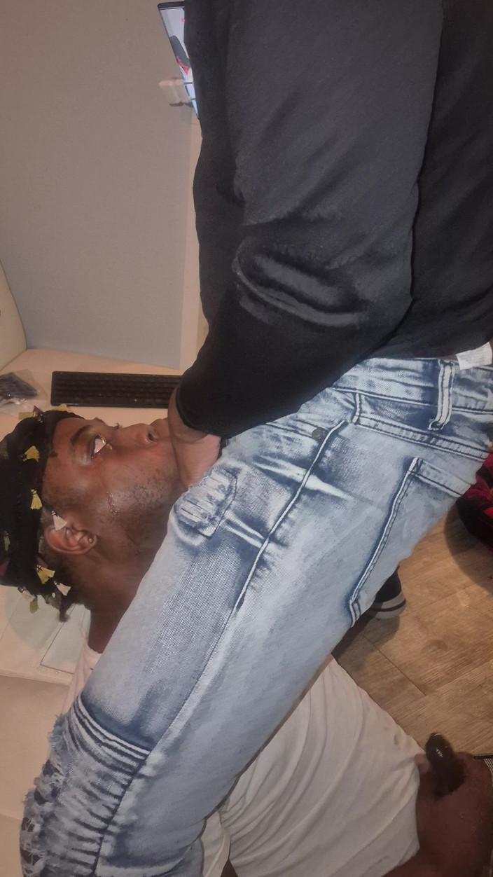 Wondahead21: Op gezicht zitten spugen slikken gezicht neukgekte Alfa bezit de...