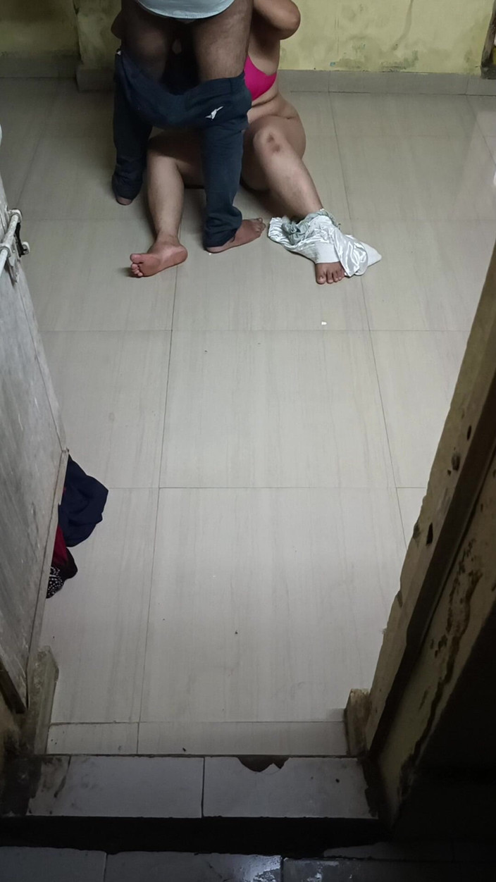 Telugu-fuckers: Andhra tatie secret afair avec son voisin romantique à peine baise...