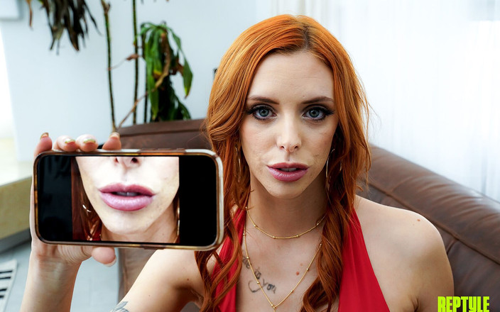 Family Strokes: Ateşli üvey annem bana iyi davranana kadar zorbamın sıkı amını sikmesine...