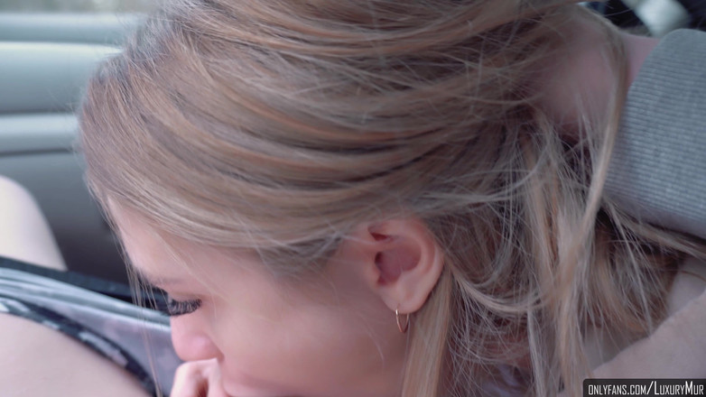 ReplayXXXLady: Šukání mé macechy před vysokou školou - Luxurymur