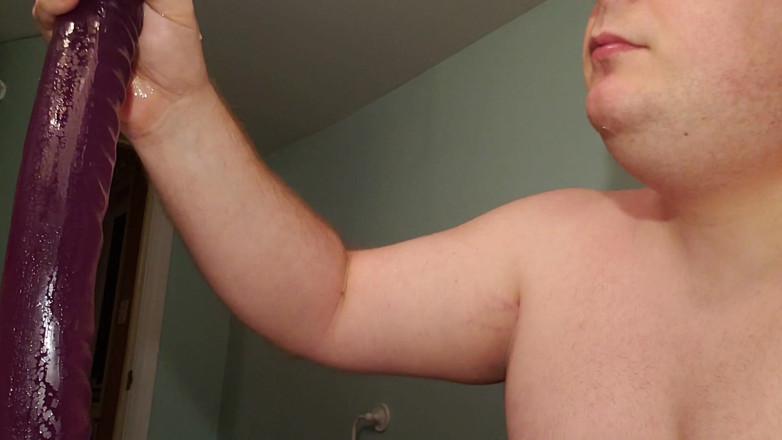 Charlieboy69: Derin gırtlak dildo