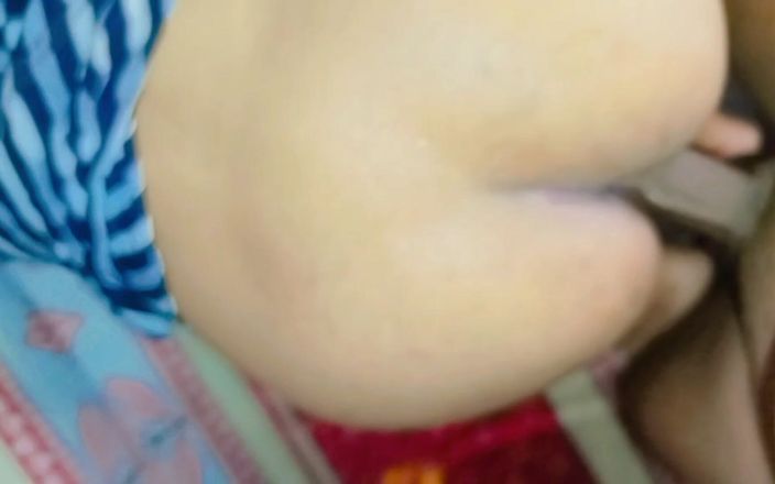 Deshi women: Těsná kundička desi teenagerky