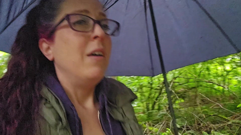 Nerdy_faery: Träd piss med kvinnlig urinering enhet