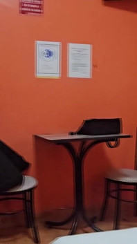 Na ulici jsem chytil nadrženého cizince; Chtěla šukat s maskou. Přísaháš mi, že to nikdo neuvidí?