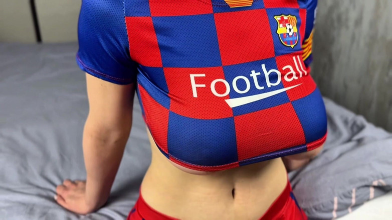 ComerZ: Peitos grandes da líder de torcida do Barcelona fodidos forte...