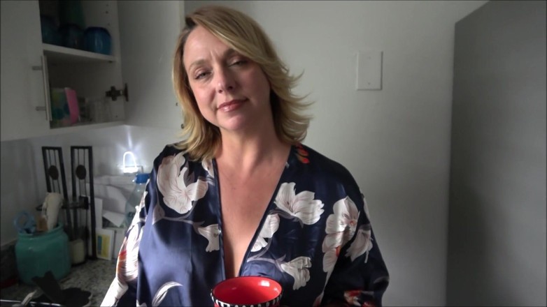 Alex Adams: The Girlfriend Accident - Brianna Beach - Mom Comes First