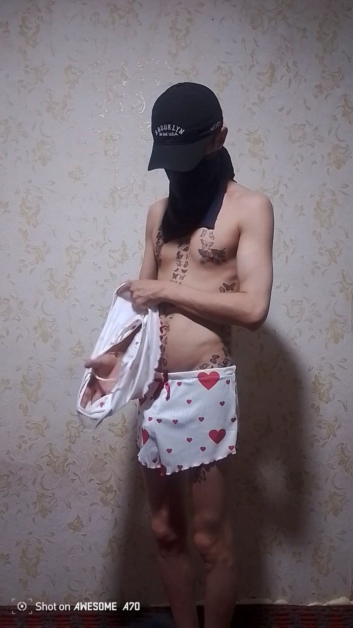 RayKris: Femboy zieht sich an