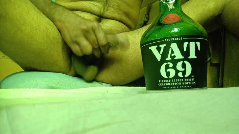 siyasingerporn: Bạn chưa bao giờ nhìn thấy một con cu như...