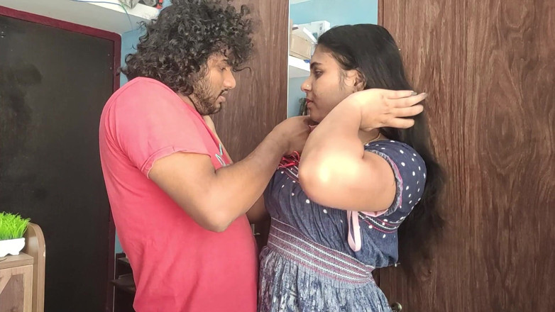 Vaishnavysharunraj: Mallu paar heiße möpse lutschen nachthemd, indische ehefrau genießt mit...