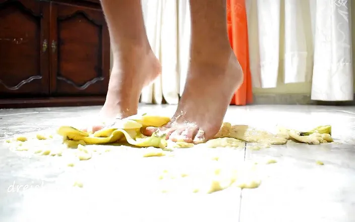 Dreichwe: Crushing 6 bananas
