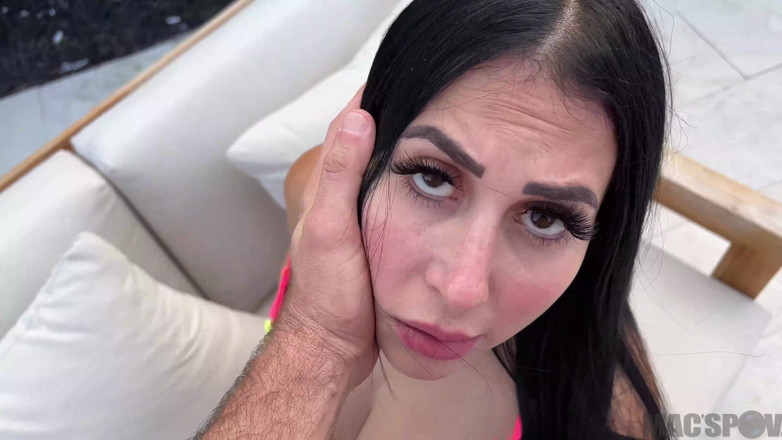 J-Mac: Valerie Kay, grosse latina, se fait baiser au bord de...