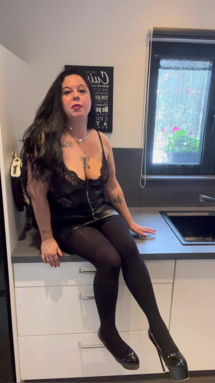 Maitresse Clara: JOI, aproveite sua meia