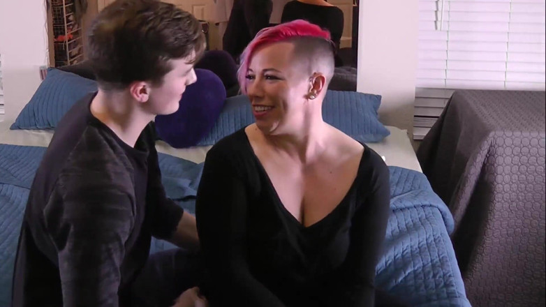 Suck Sluts and Blowjob Bitches: Real couple fucks at home