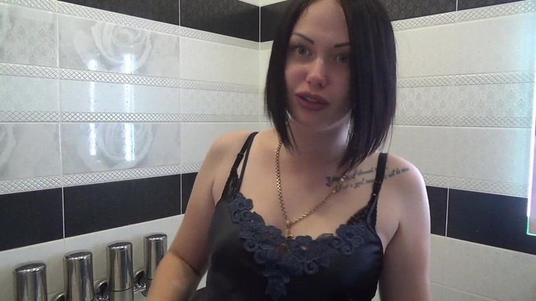 Goddess Misha Goldy: Une sph en public devant ton premier amour