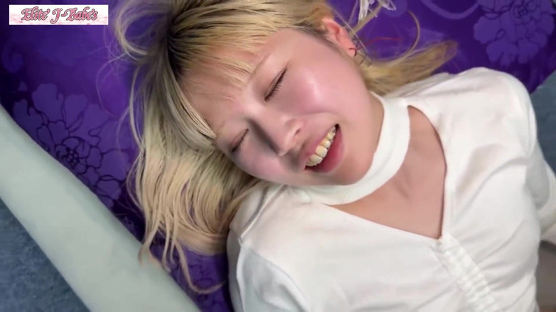 Asian happy ending: Nevinný kouzlo a něžné přesvědčování odhalují intenzivní chemii, když se...