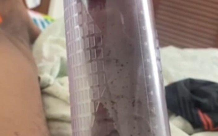 Black-2001: Aku terbangun dengan kontol hitam besarku