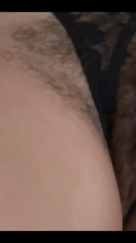 I capelli escono dalle mie mutandine e si masturbano guardandomi, grande compilation