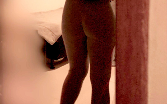 Branquinha De Leite: Hot Wife in Yoga Pants Sucks Her Husband’s Friend and...