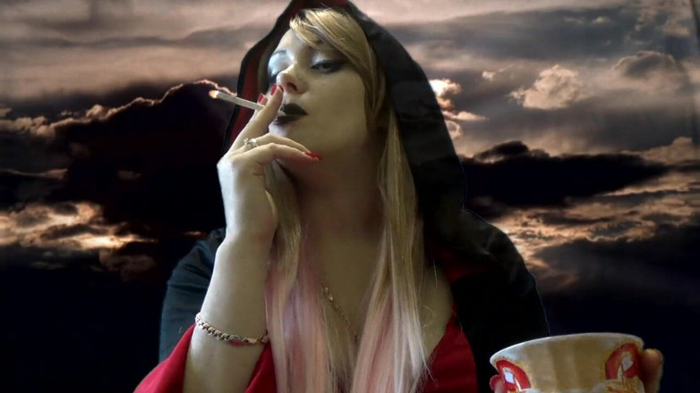 Goddess Misha Goldy: Evil Giantess vampire fera un peu plus de trous dans...