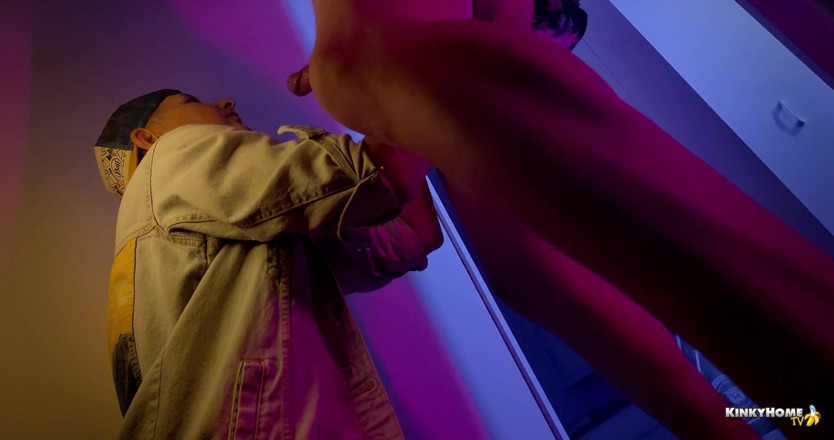 KinkyHome: 4K emoção boquete na festa