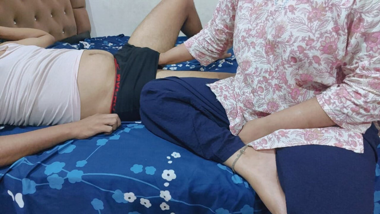 Priyacouple910: 德西女孩priya ki的真实视频浪漫