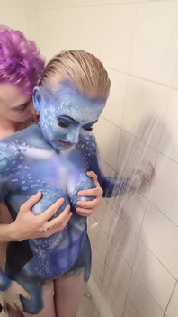 X-men mystique bodypaint douche verwijderen &neuken