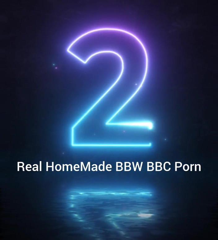 Super sexy ebony cuties: Chorreando meando en el piso