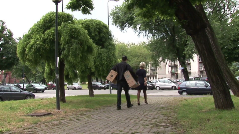 Milf in Love: Edepsiz bir genç erkek avcısı için ateşli baskın