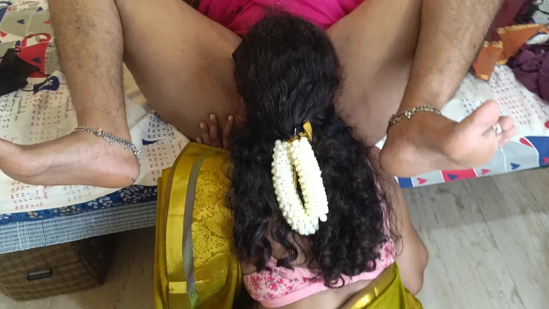 Wonder: Housewife and Lesbian Sex